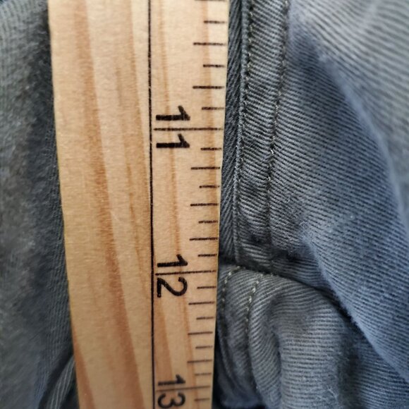 J.Crew Shorts Mens 34 Green Cotton Cargo Style Large Pockets Durable - Picture 5 of 10